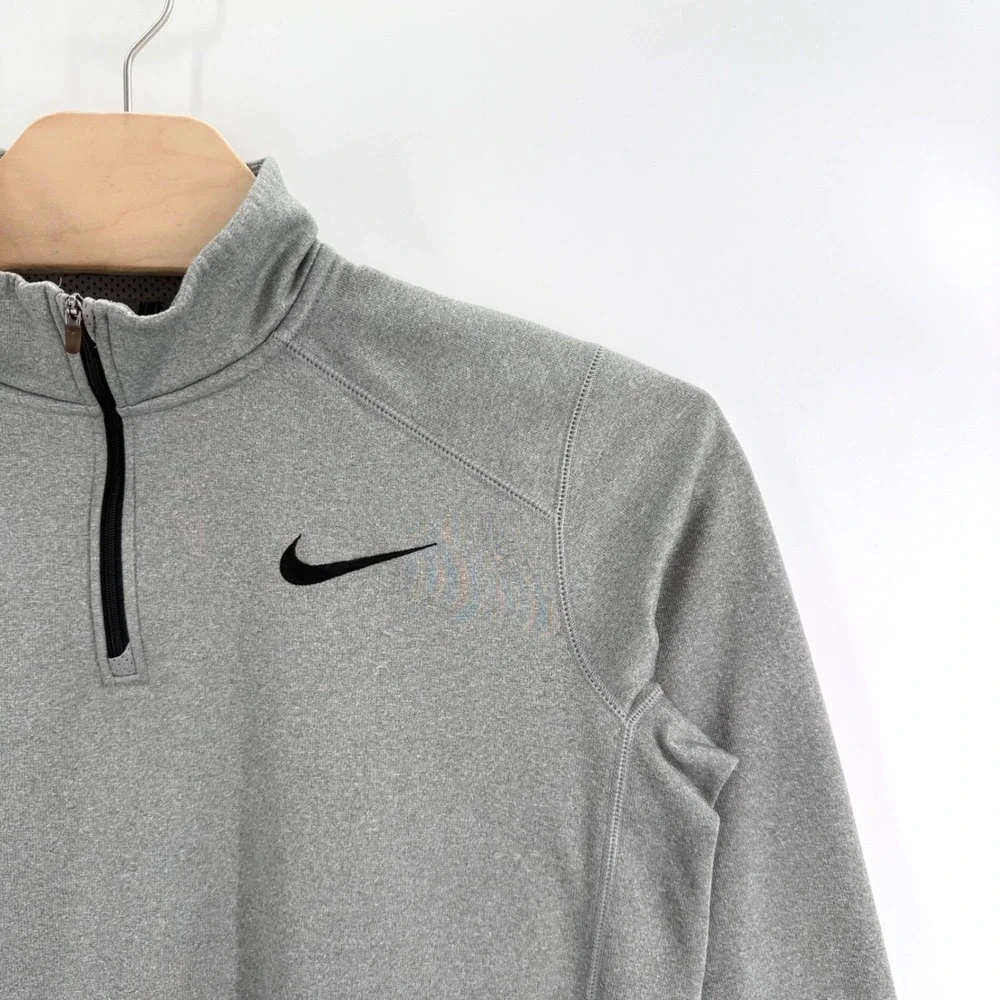 Nike Therma-FIT Quarter Zip Pullover Size M Polyester Gray Black Athletic Gym